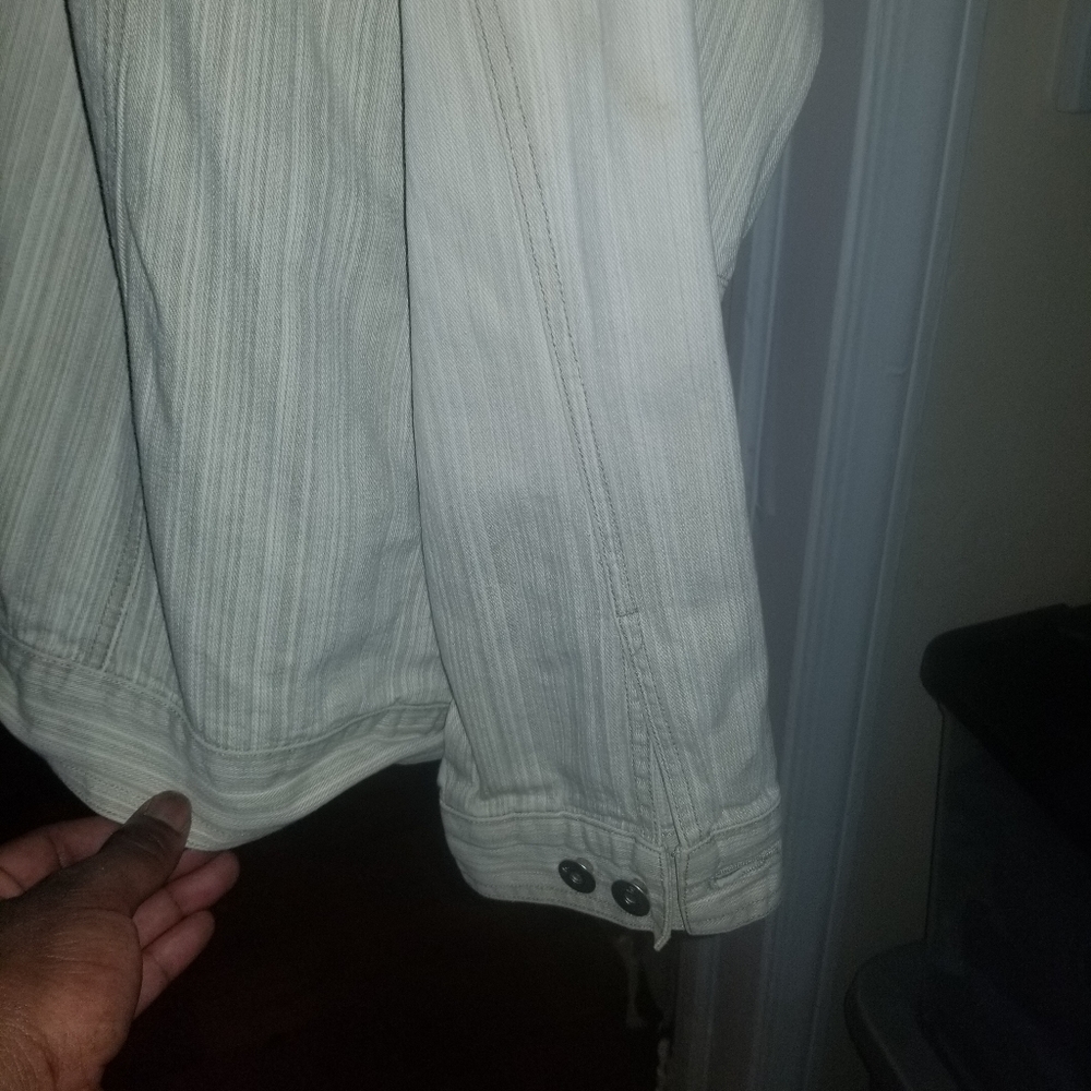 Denim jacket - Picture 6 of 6
